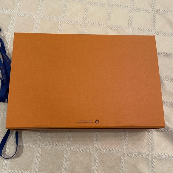 Louis Vuitton box with original ribbon - Picture 4 of 6
